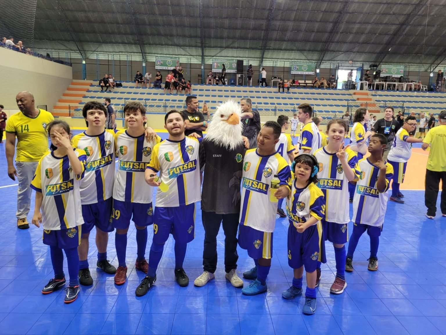 Projeto de futsal inclui crianças com Síndrome de Down no Cruzeiro Novo Projeto de futsal inclui crianças com Síndrome de Down no Cruzeiro Novo