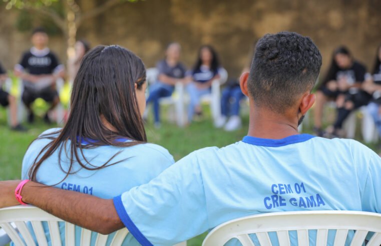 Projeto promove encontro entre estudantes e idosos nas escolas públicas do DF