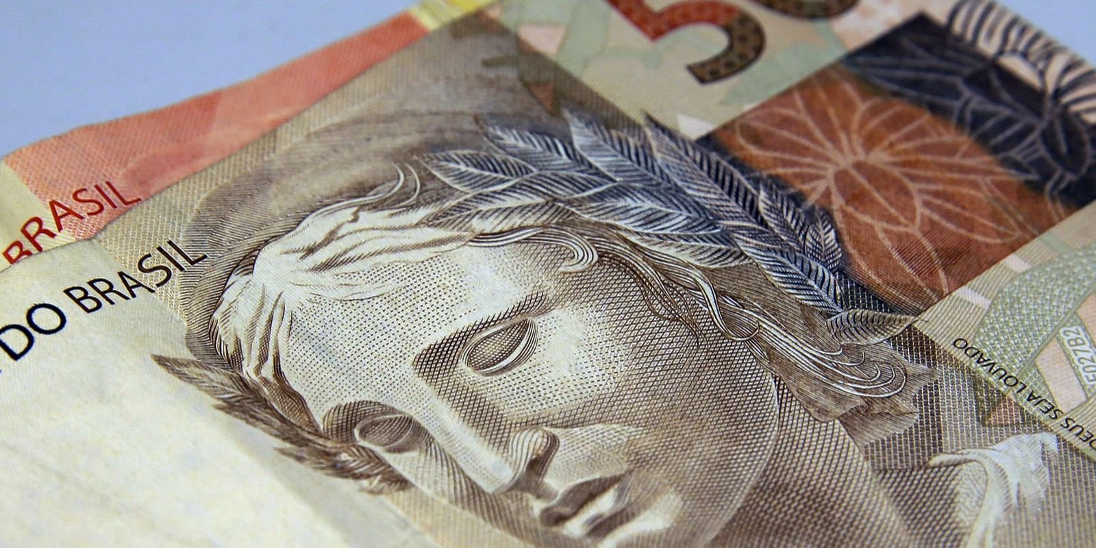 Renda do 0,1% mais rico cresce cinco vezes mais que a média geral Renda do 0,1% mais rico cresce cinco vezes mais que a média geral
