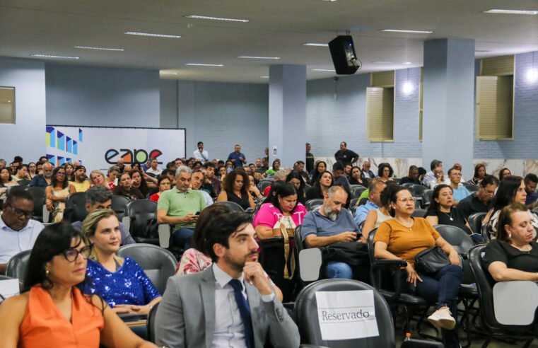 Seminário para servidores da Educação celebra os 37 anos da Eape
