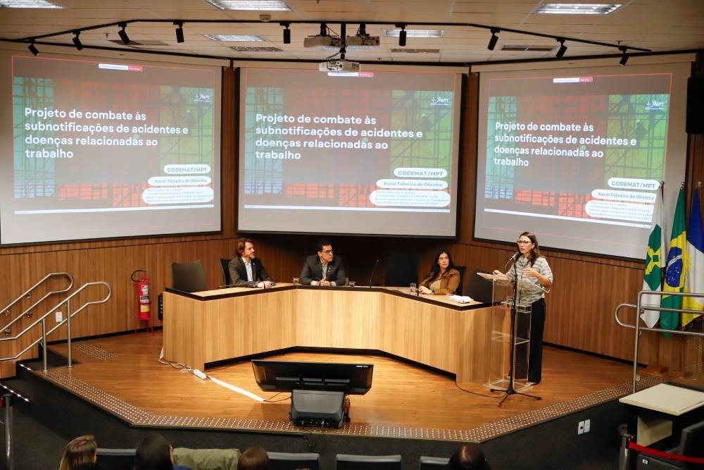 Servidores da saúde participam de audiência para reforçar ações de bem-estar do trabalhador