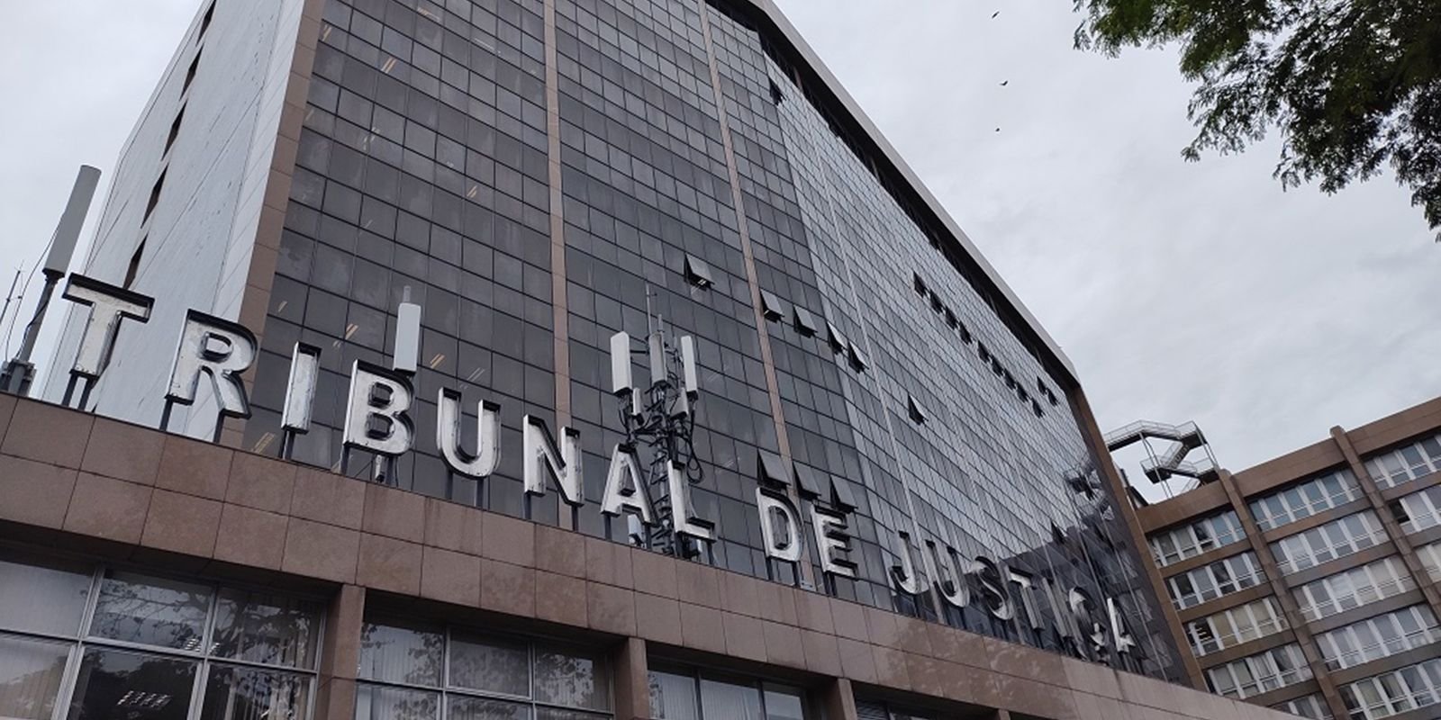 Tribunal de Justiça do Rio alerta sobre golpe do falso advogado Tribunal de Justiça do Rio alerta sobre golpe do falso advogado