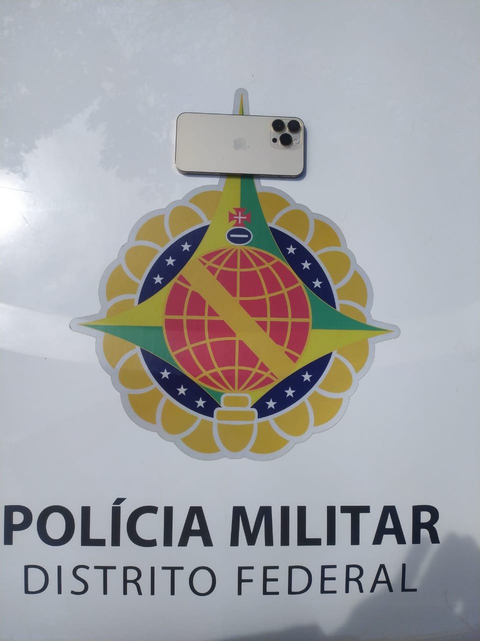 Trio é preso após roubo em Samambaia Norte Trio é preso após roubo em Samambaia Norte