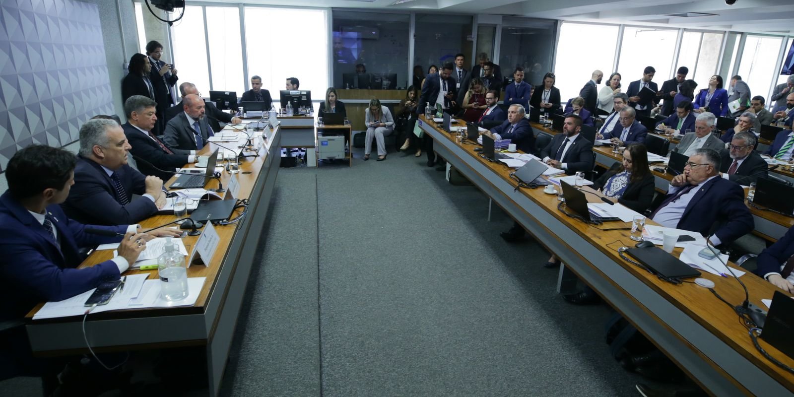 CPMI do INSS aprova quebra do sigilo bancário de investigados CPMI do INSS aprova quebra do sigilo bancário de investigados