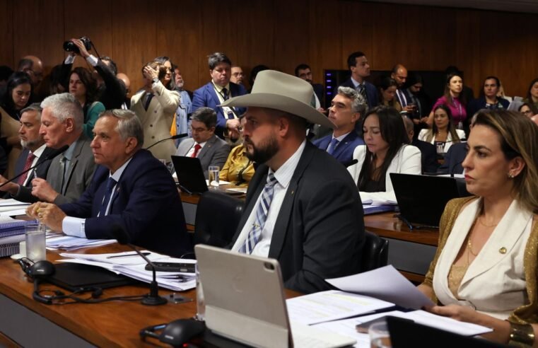 CPMI do INSS convida CGU, AGU e diretor da PF