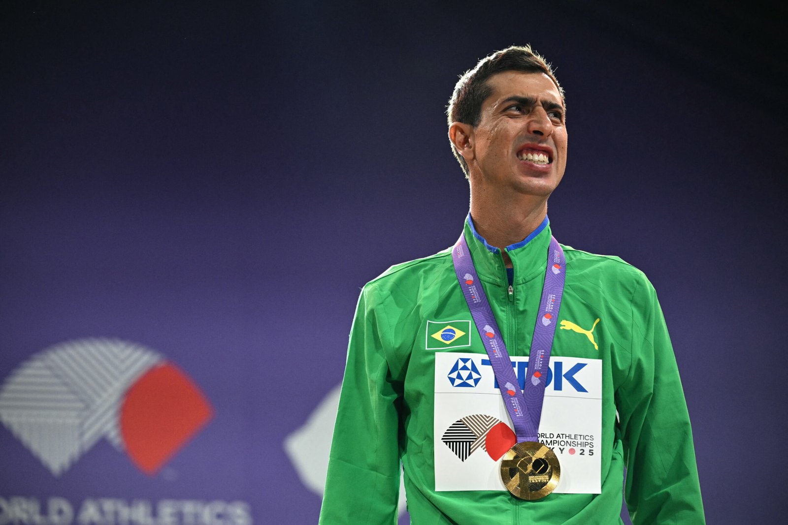 Caio Bonfim recupera aliança perdida durante o Mundial de Atletismo de Tóquio Caio Bonfim recupera aliança perdida durante o Mundial de Atletismo de Tóquio