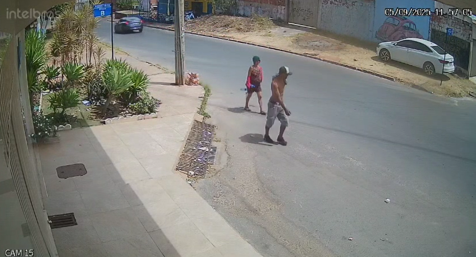 Casal é preso em Ceilândia após tentar furtar residência Casal é preso em Ceilândia após tentar furtar residência