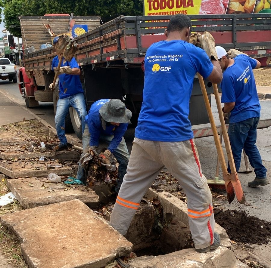 Ceilândia se prepara para as chuvas com mutirão de limpeza e desobstrução de bueiros Ceilândia se prepara para as chuvas com mutirão de limpeza e desobstrução de bueiros