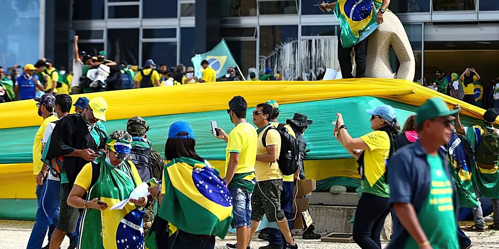 Cientista político vê onda bolsonarista enfraquecida após condenação Cientista político vê onda bolsonarista enfraquecida após condenação