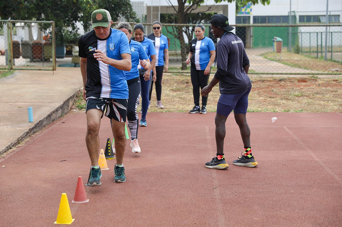De recordista mundial a professor: Ronaldo da Costa inspira alunos no COP de Samambaia De recordista mundial a professor: Ronaldo da Costa inspira alunos no COP de Samambaia