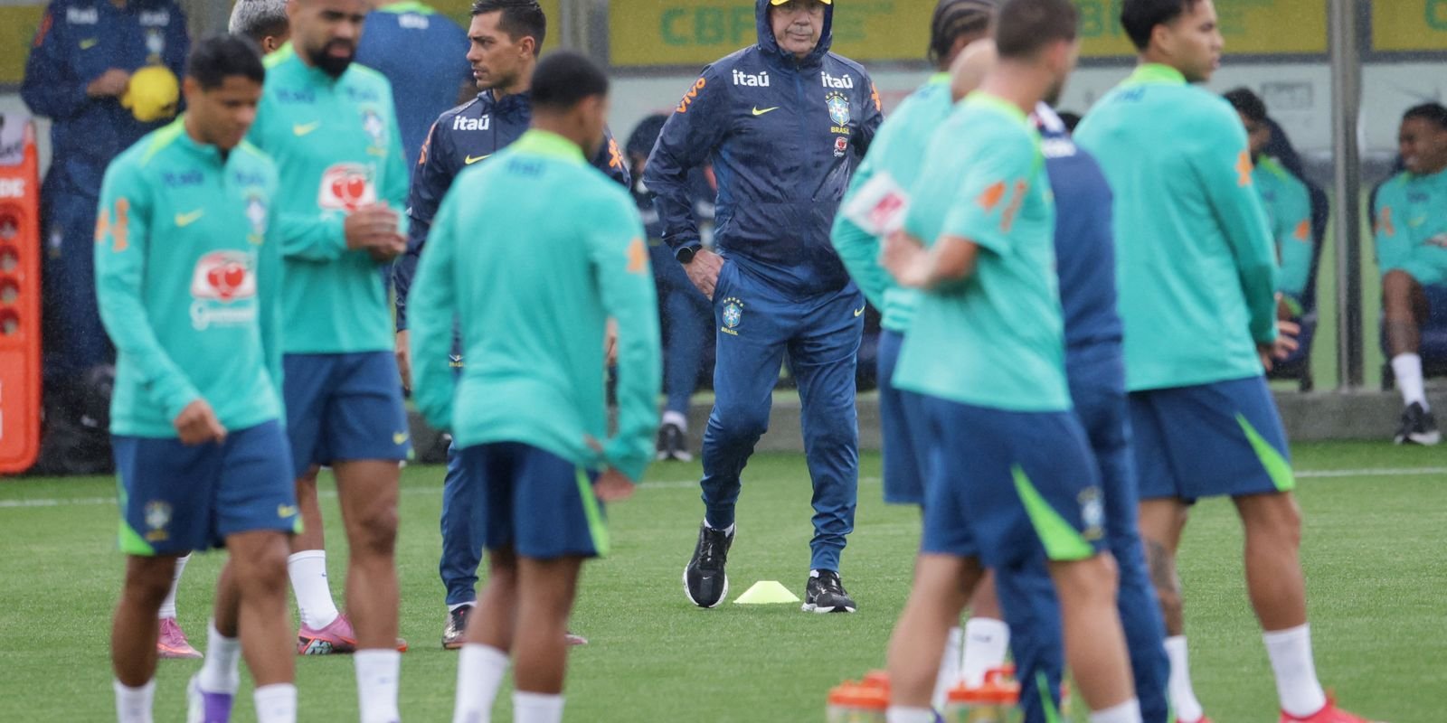 Eliminatórias: Brasil inicia preparação para jogo contra o Chile Eliminatórias: Brasil inicia preparação para jogo contra o Chile