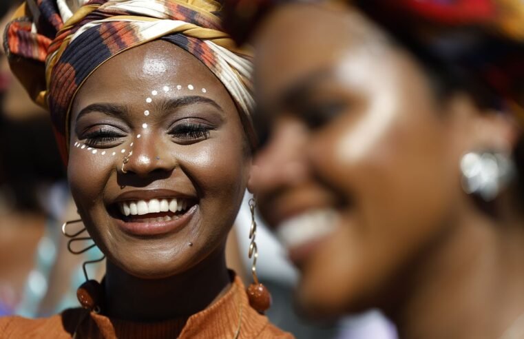 Especialistas defendem atenção específica para saúde da pele negra