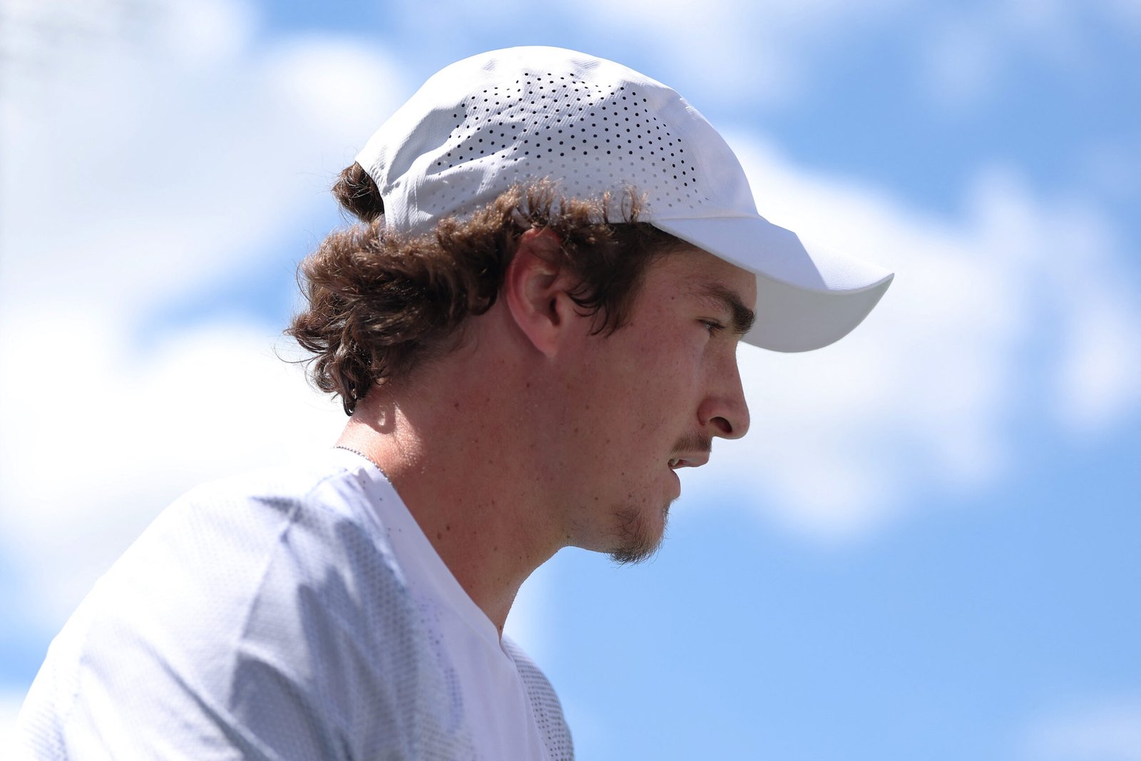 Fonseca vence Tsitsipas, Brasil bate Grécia e avança na Copa Davis