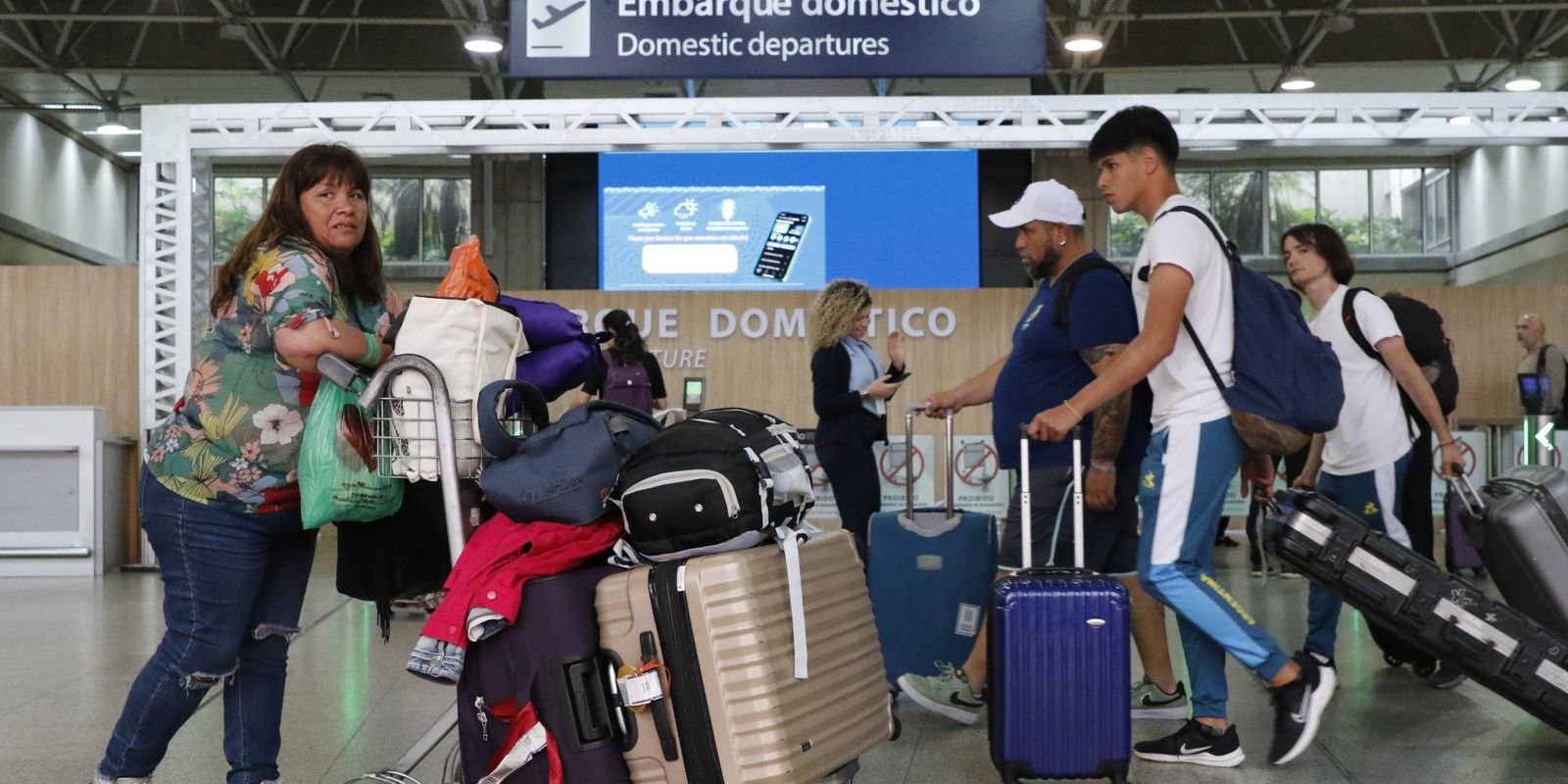 Galeão deve chegar a 30 milhões de passageiros em 3 anos, diz ministro Galeão deve chegar a 30 milhões de passageiros em 3 anos, diz ministro