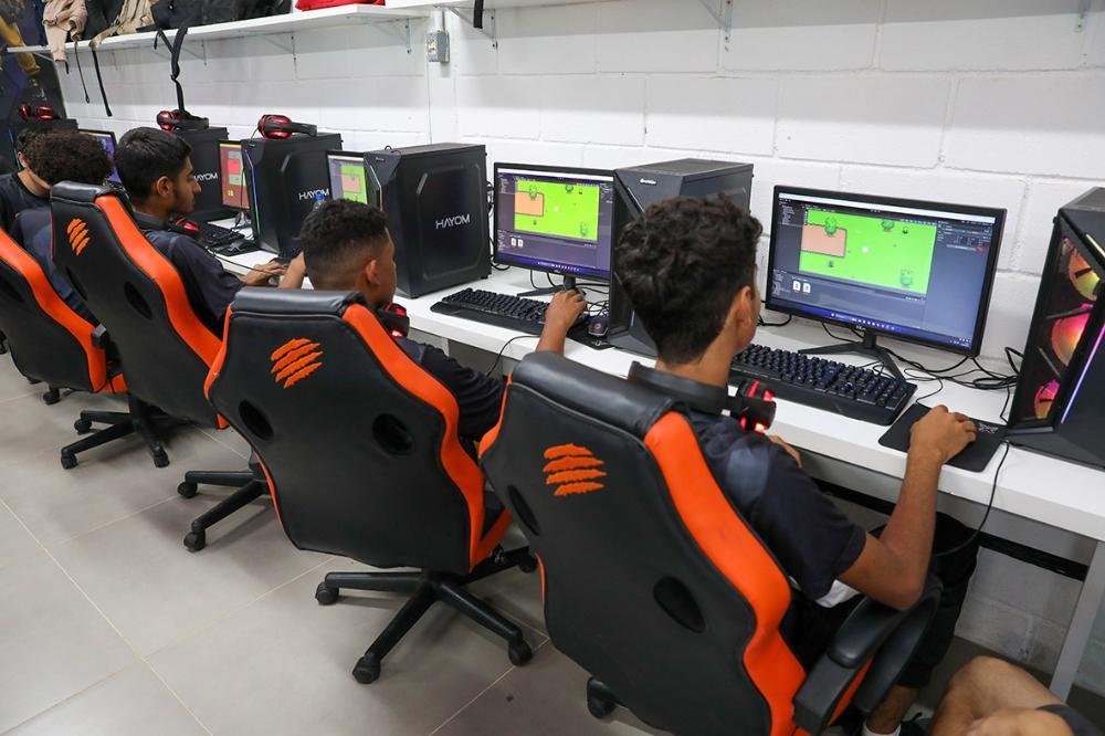 Gamifica leva cursos de criação de jogos a escolas públicas do Distrito Federal Gamifica leva cursos de criação de jogos a escolas públicas do Distrito Federal