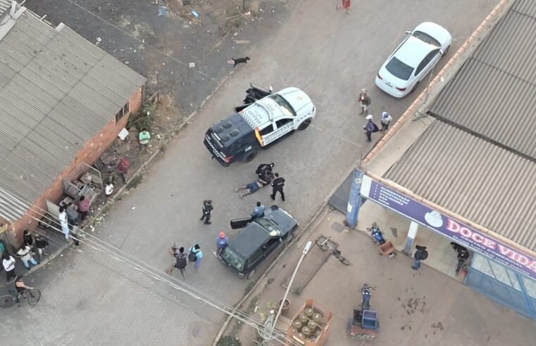 Homem é preso após agredir companheira e fugir para área de mata em Sobradinho