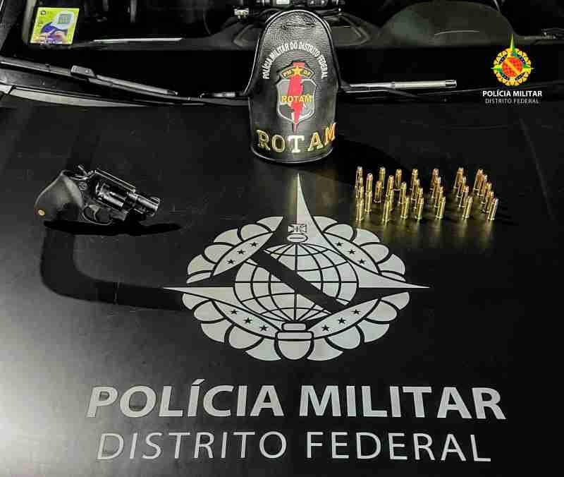 Homem é preso com revólver e 31 munições em Santa Maria Homem é preso com revólver e 31 munições em Santa Maria