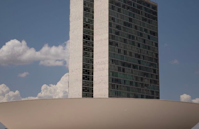 Impunidade levou Congresso a rever blindagem parlamentar em 2001