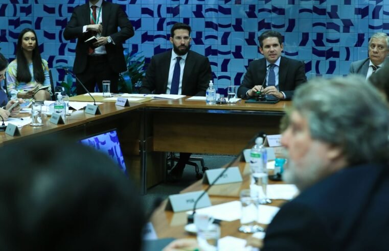 Líderes devem avaliar hoje isenção do IR até R$ 5 mil, diz Motta