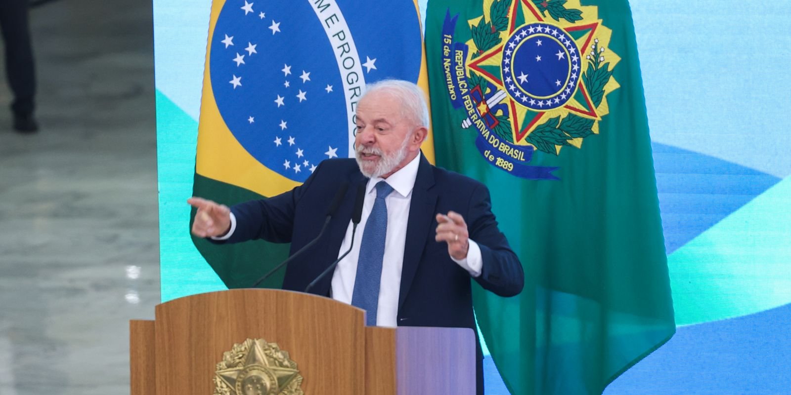 Lula critica projeto que dificulta ação judicial contra parlamentares Lula critica projeto que dificulta ação judicial contra parlamentares