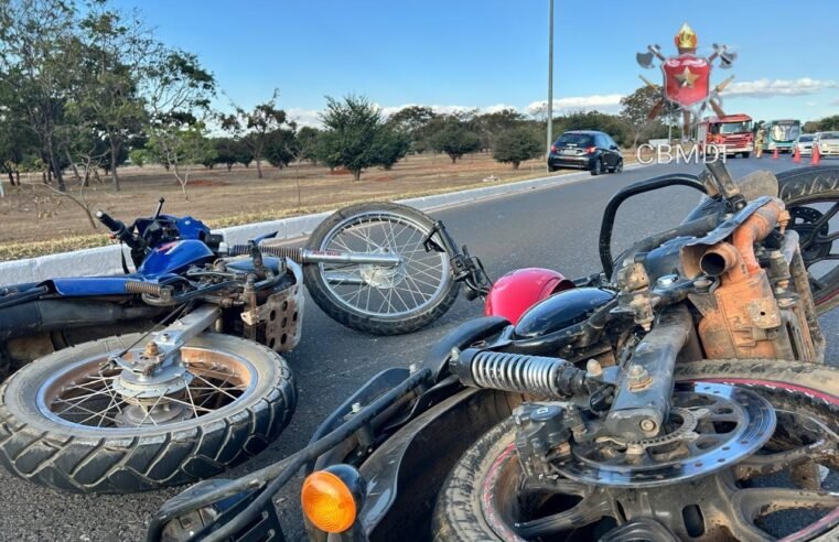 Motociclista fica ferido após colisão com carro na EPIG
