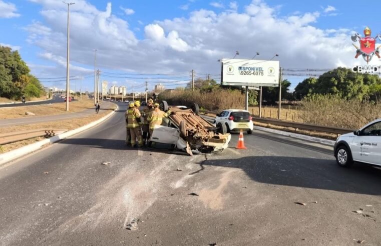 Motorista fica ferido após capotamento na DF-459, via de acesso a Samambaia