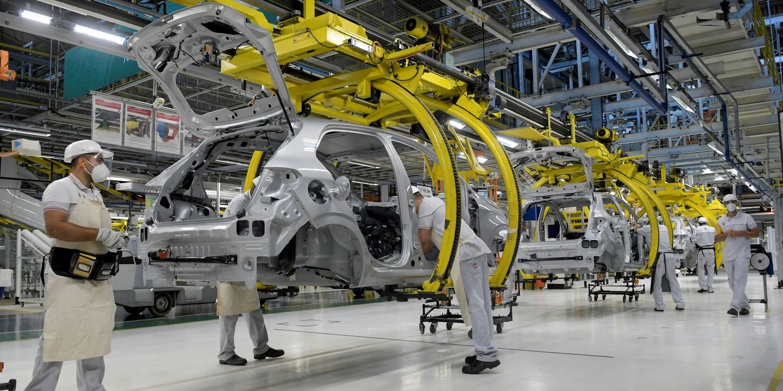Produção industrial recua 0,2% em julho e acumula efeitos do juro alto Produção industrial recua 0,2% em julho e acumula efeitos do juro alto