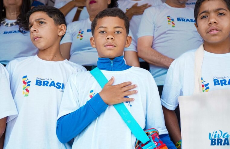 Projeto ‘Conheça o Brasil: Cívico’ leva alunos da rede pública para assistir ao desfile de 7 de Setembro em Brasília