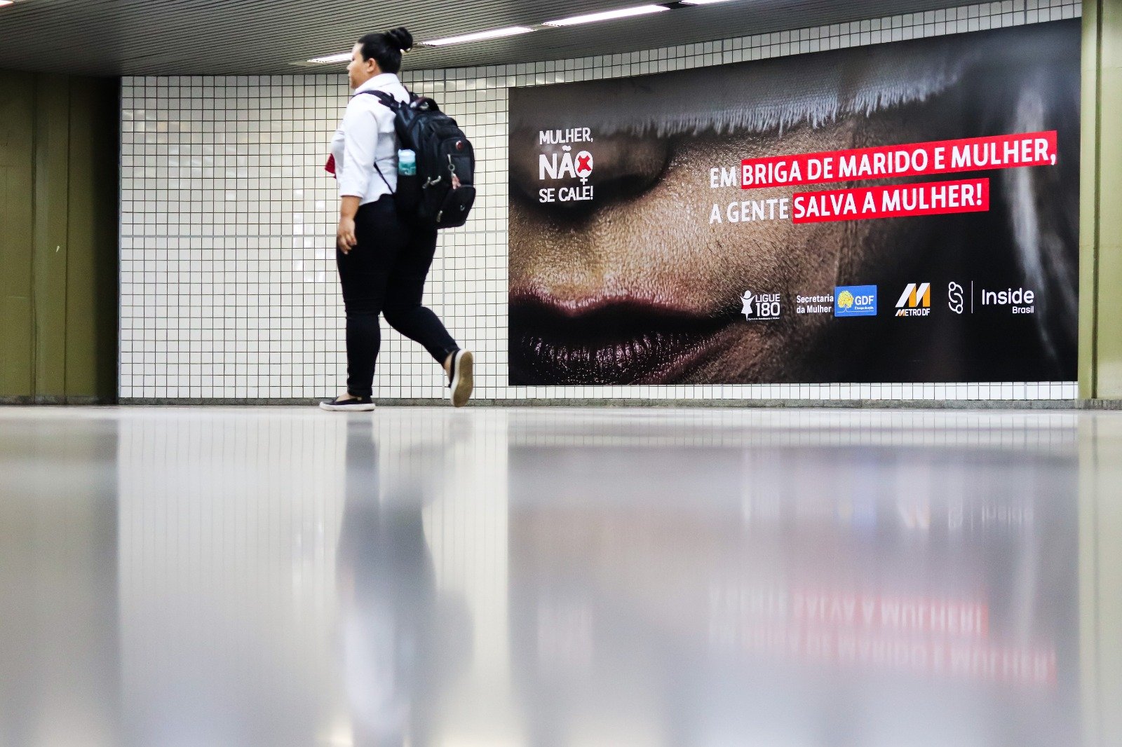 Projeto ‘Mulher, Não se Cale!’ leva ações contra violência de gênero às estações de metrô do DF