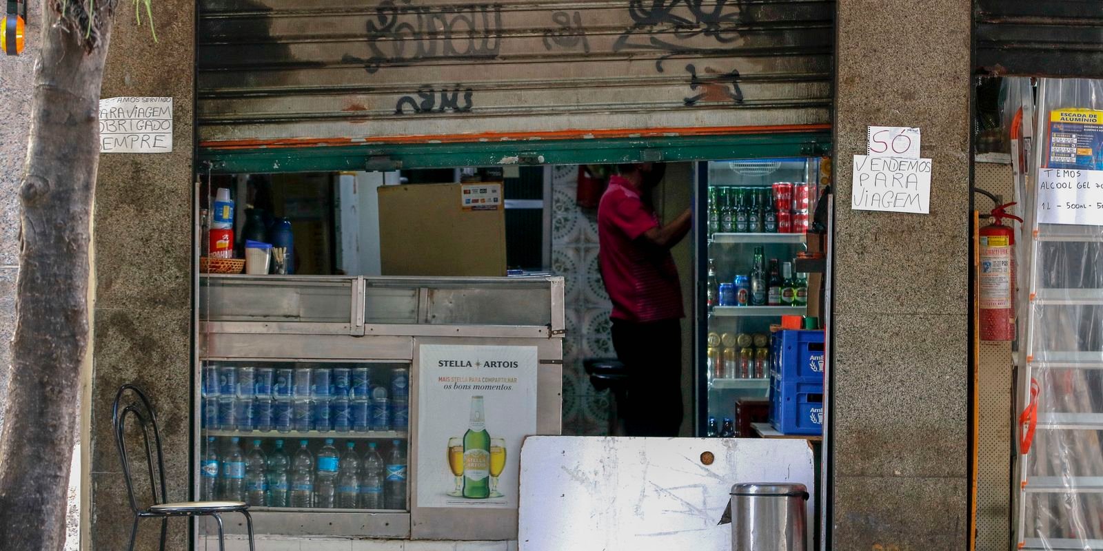 SP já teve outros casos de bebidas contamidas com metanol; relembre SP já teve outros casos de bebidas contamidas com metanol; relembre