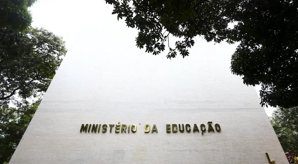 Sai lista de cursos superiores semipresenciais autorizados pelo MEC Sai lista de cursos superiores semipresenciais autorizados pelo MEC