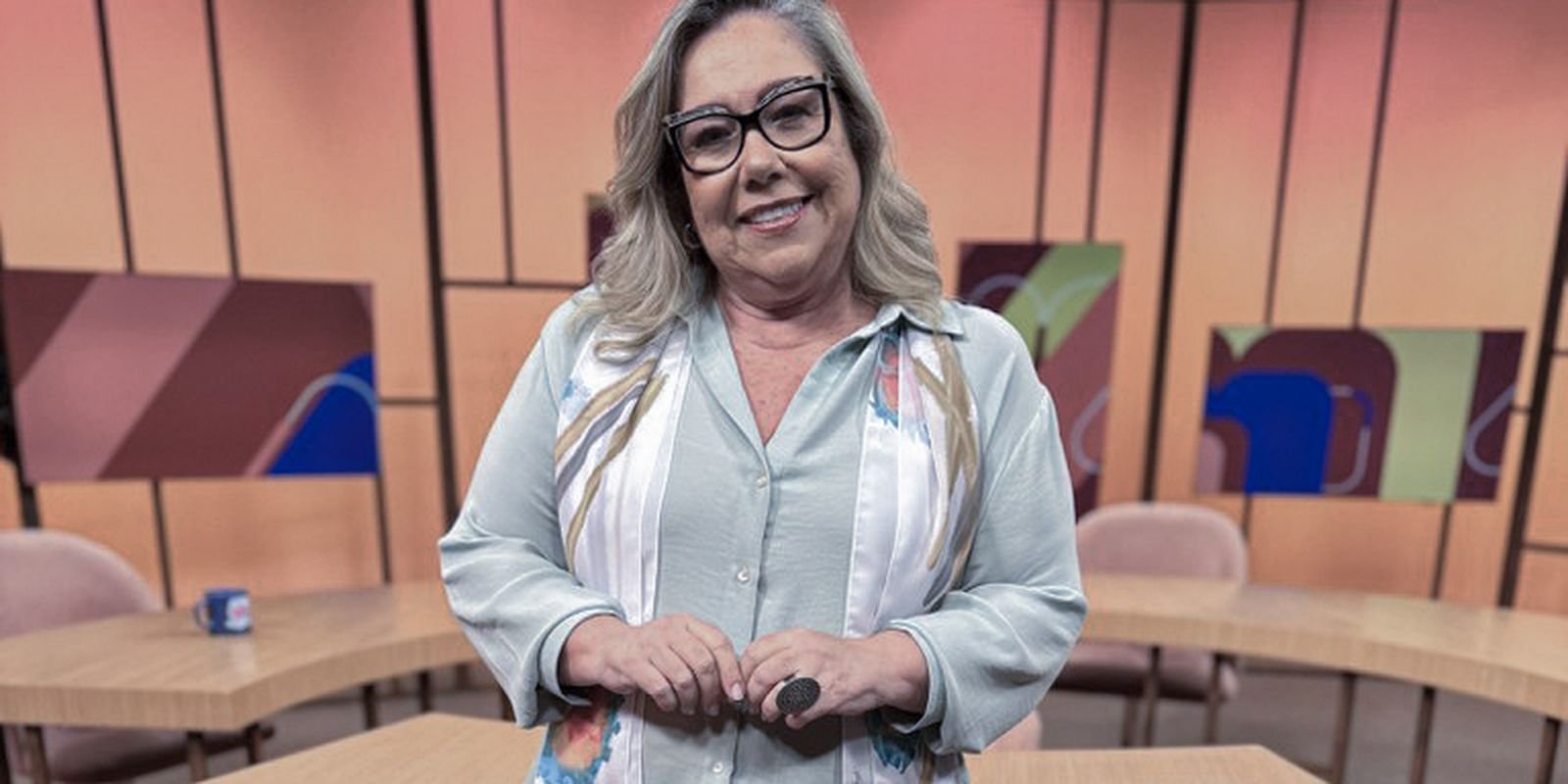 Sem Censura faz debate sobre 75 anos da televisão brasileira Sem Censura faz debate sobre 75 anos da televisão brasileira