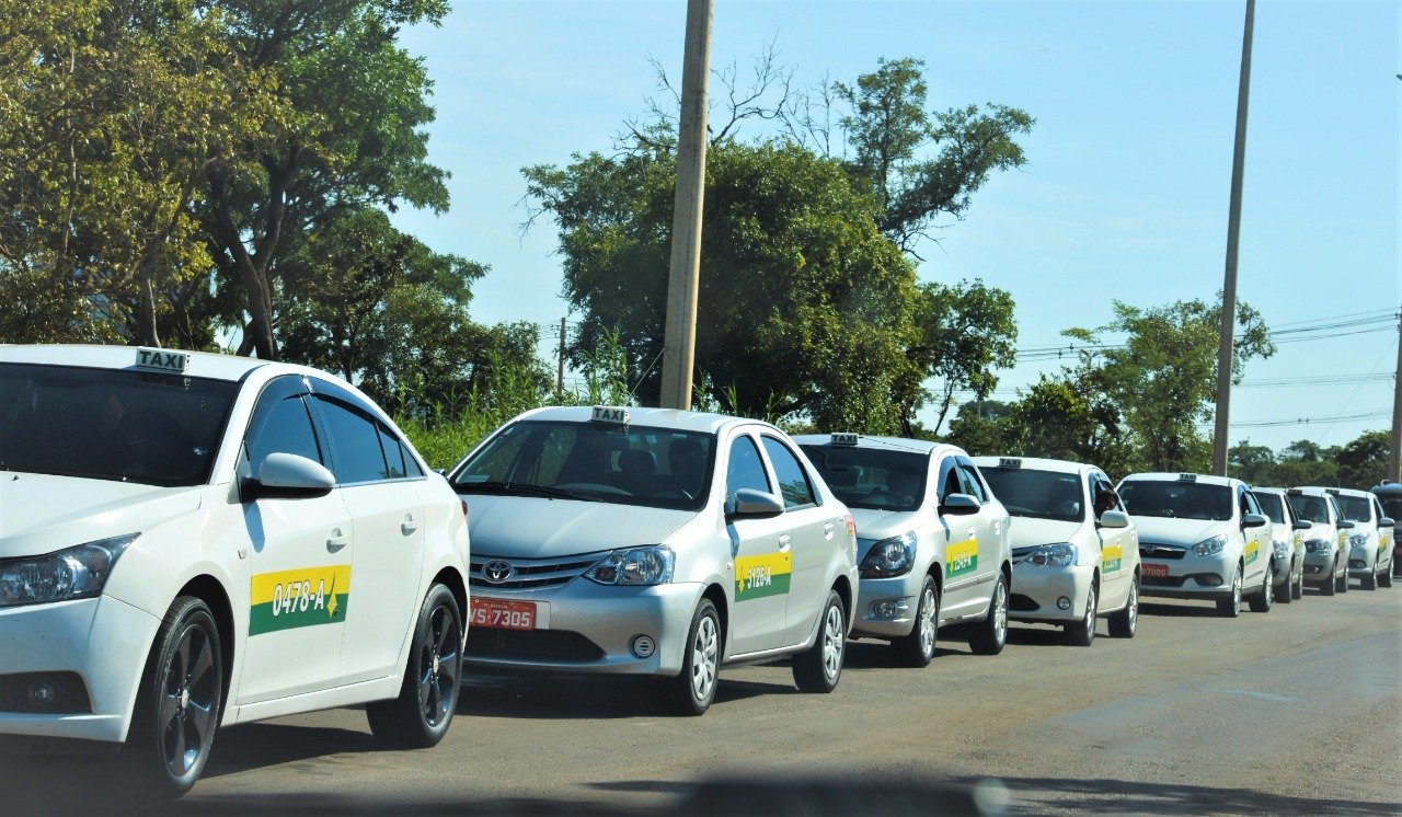 Taxistas terão condições especiais para aquisição de veículos elétricos