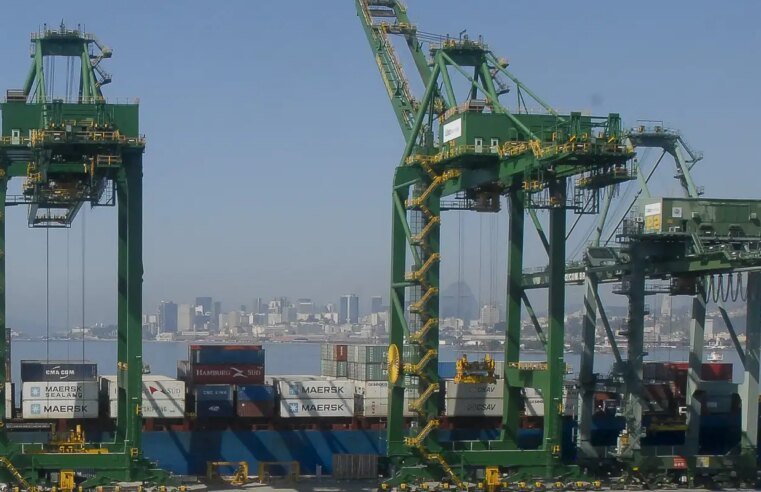 Tentativa de negociação e defesa da soberania marcam 1 mês de tarifaço