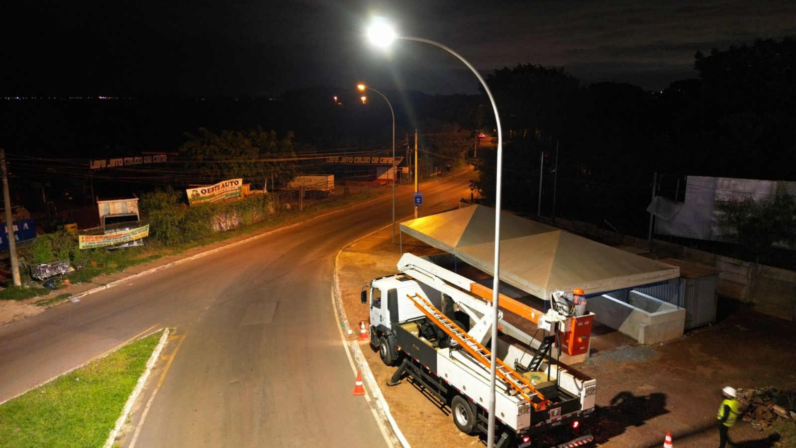 Três regiões do DF ganham mais de 1,7 mil luminárias de LED Três regiões do DF ganham mais de 1,7 mil luminárias de LED