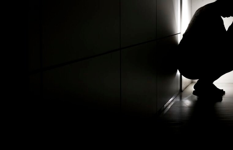 Uma em cada 4 pessoas já pensou em suicídio, alerta pesquisa