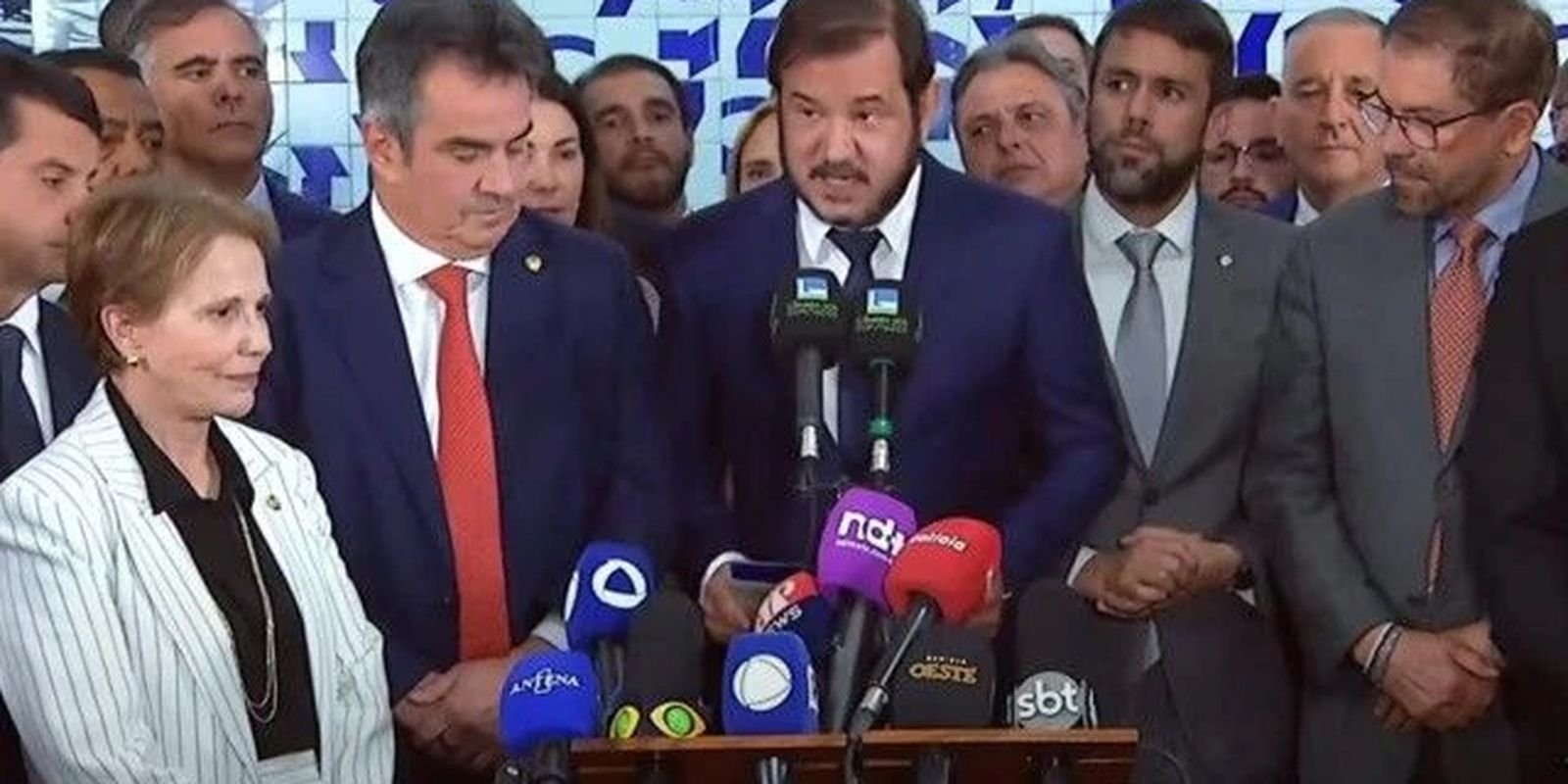 União Brasil determina exoneração de filiados em cargos federais União Brasil determina exoneração de filiados em cargos federais
