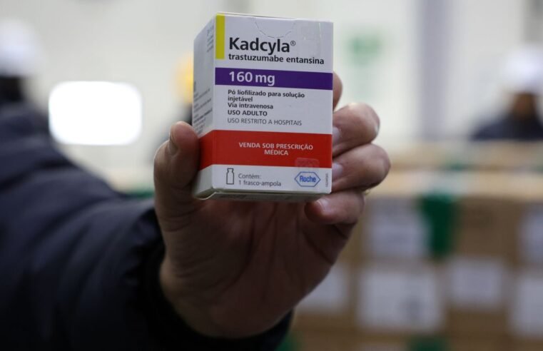 Brasil recebe lote de medicamento para tratar câncer de mama no SUS