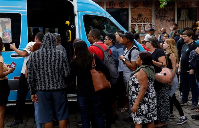 “Entrei na estação para me esconder dos tiros”, conta moradora do Rio