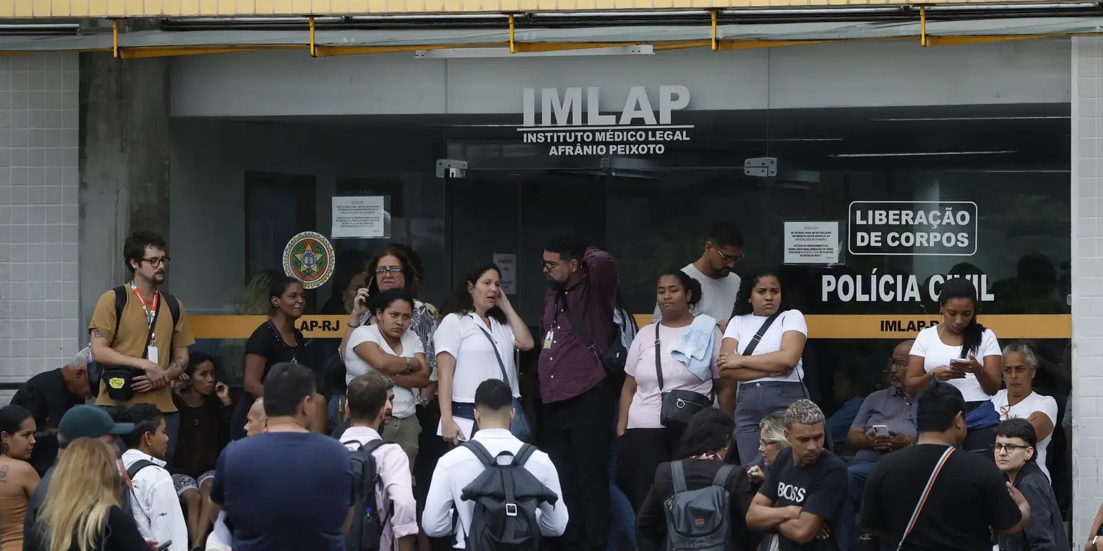 Famílias de mortos em operação no Rio reclamam de falta de informação Famílias de mortos em operação no Rio reclamam de falta de informação