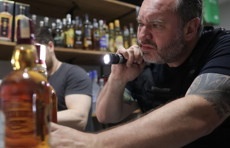 Fiscalização apreende mais de 7 mil garrafas de bebidas em São Paulo