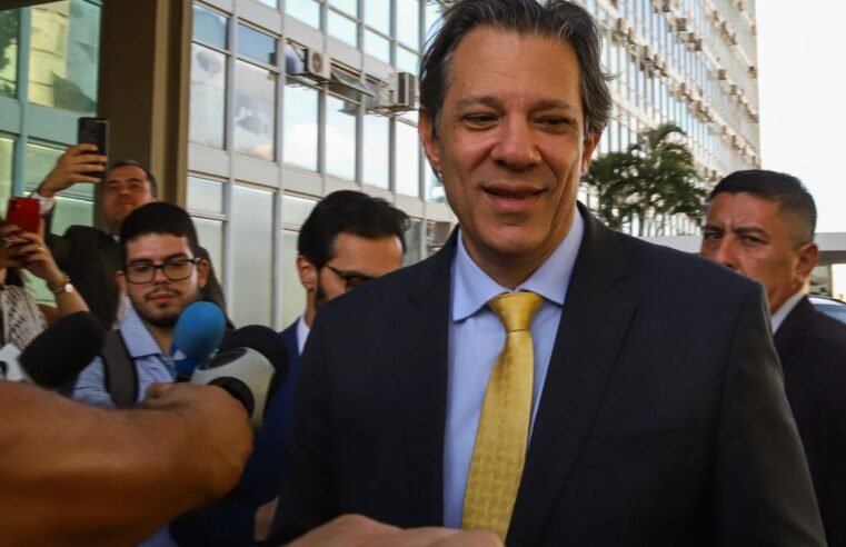 Haddad comemora aprovação da isenção do IR na Câmara: “foi um golaço!”