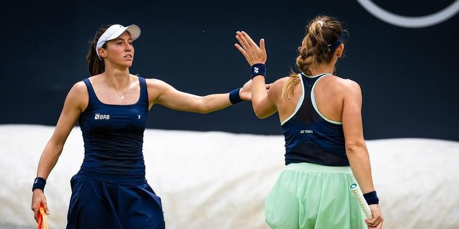 Luisa Stefani vence estreia nas duplas do WTA 1000 de Wuhan, na China Luisa Stefani vence estreia nas duplas do WTA 1000 de Wuhan, na China