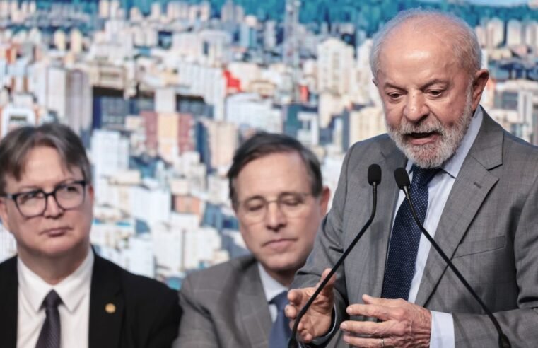 Lula critica decisão do Congresso de não taxar mais ricos, bets e fint