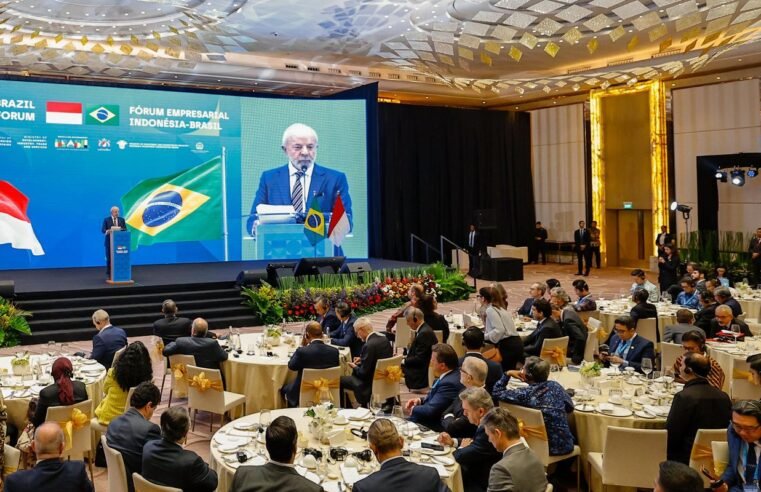 Lula defende uso de moedas locais para comércio Brasil-Indonésia