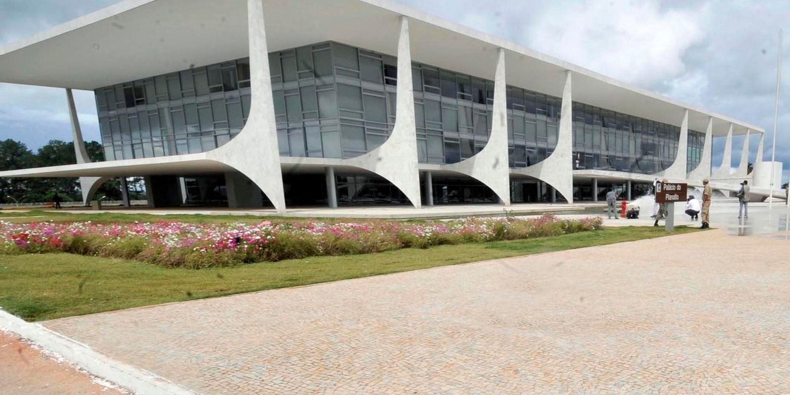 Lula elogia plebiscito sobre taxação de ricos e contra escala 6×1 Lula elogia plebiscito sobre taxação de ricos e contra escala 6×1