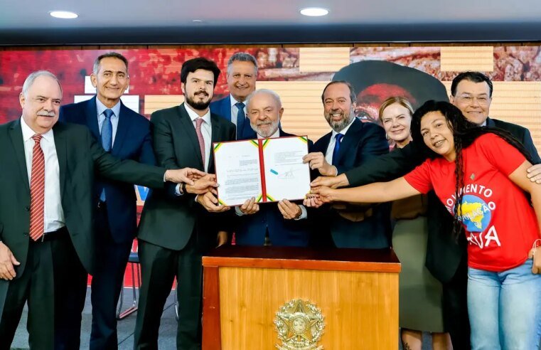 Lula sanciona gratuidade em conta de luz para famílias de baixa renda