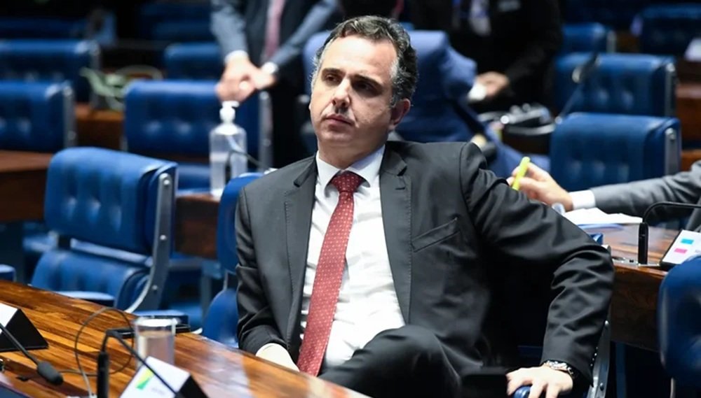 Lula trai Pacheco preferindo o “companheiro” Jorge Messias no STF