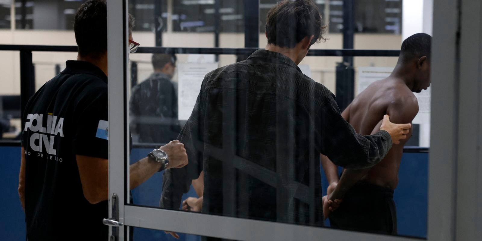 Ministros farão reunião de emergência com Castro nesta quarta-feira Ministros farão reunião de emergência com Castro nesta quarta-feira