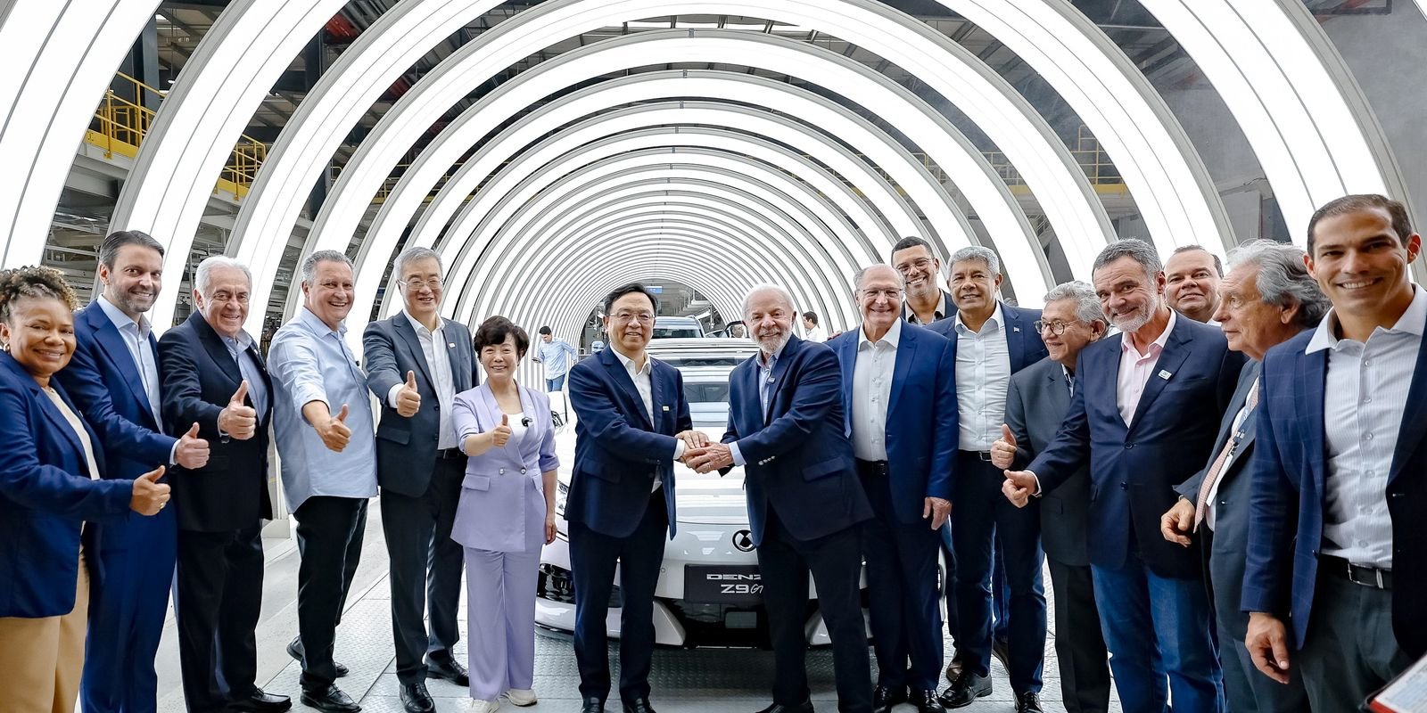 Nova fábrica de carros elétricos mostra confiança no Brasil, diz Lula Nova fábrica de carros elétricos mostra confiança no Brasil, diz Lula